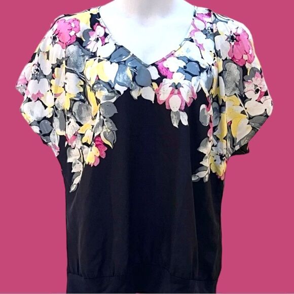 Lane Bryant cute dark navy ( not black as it looks) top with floral design! - Picture 1 of 4